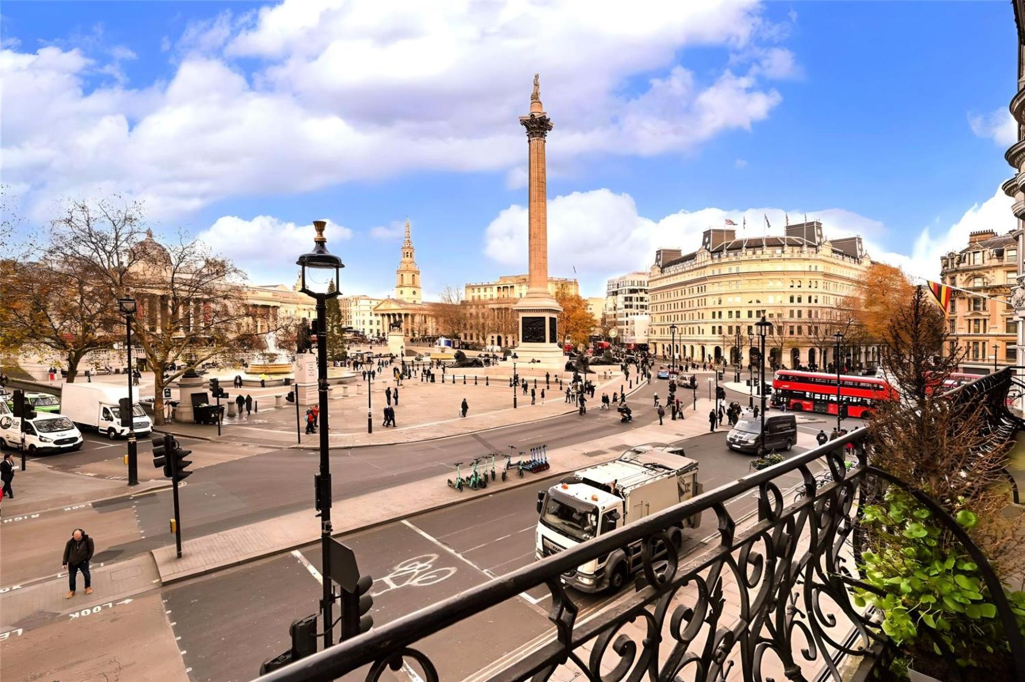 Welcome London - Trafalgar Square Bagian luar foto